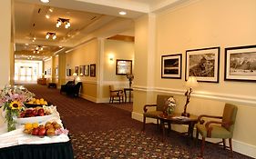 The Lodge At Mountaineer Square, A Vail Resorts Property